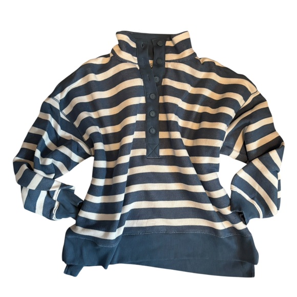 American Eagle AE big hug Henley oversized sweatshirt lived-in blue stripe sz S - Picture 2 of 15